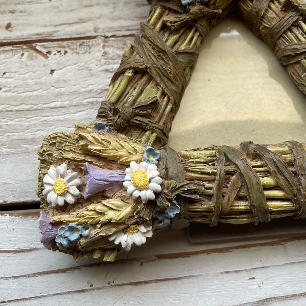 Rustic Triangle Photo Picture Frame 7”x7”Country Farmhouse Cottagecore Floral - Picture 2 of 8